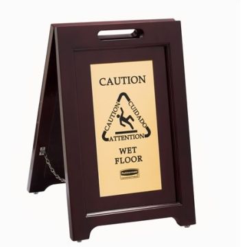 mehrsprachiges Warnschild aus Holz
